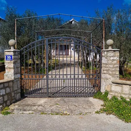 Vecchia Oliva,kuljica Hotel